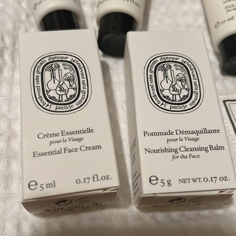 Diptyque bundle - Picture 2 of 5